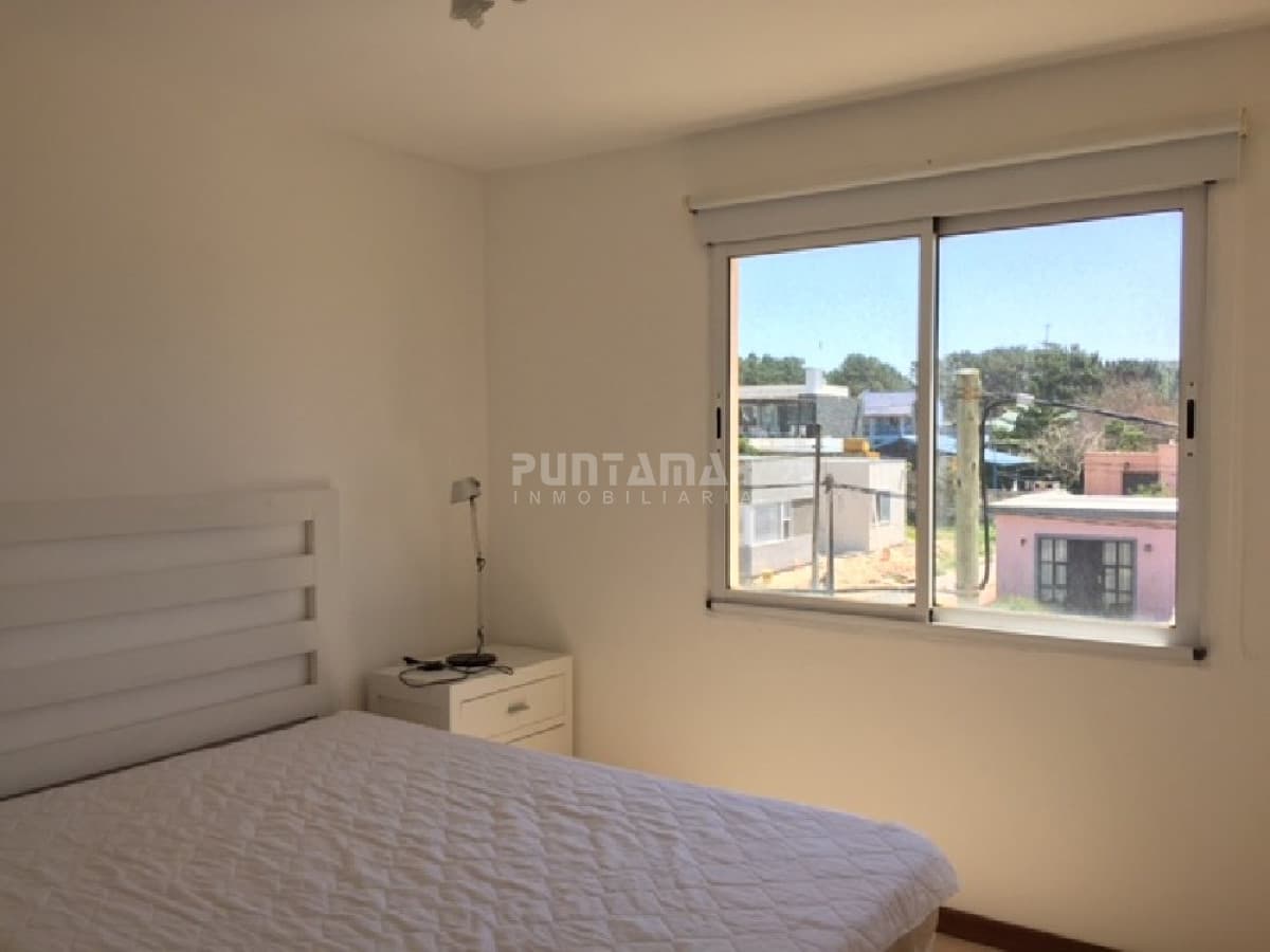 APARTAMENTO EN ALQUILER 3 DORMITORIOS EN MANANTIALES   -