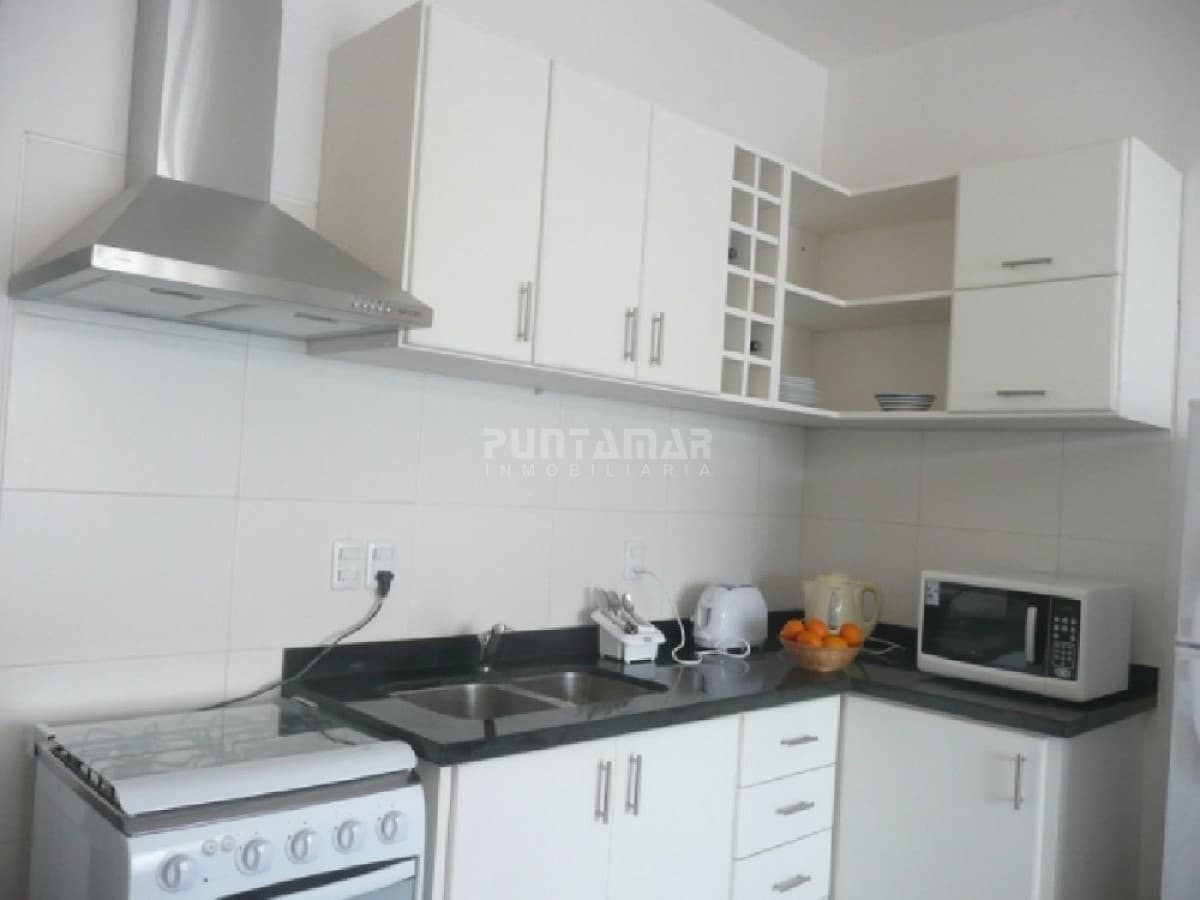 ALQUILER MONOAMBIENTE EN MANANTIALES A 300 MTS DEL MAR  -