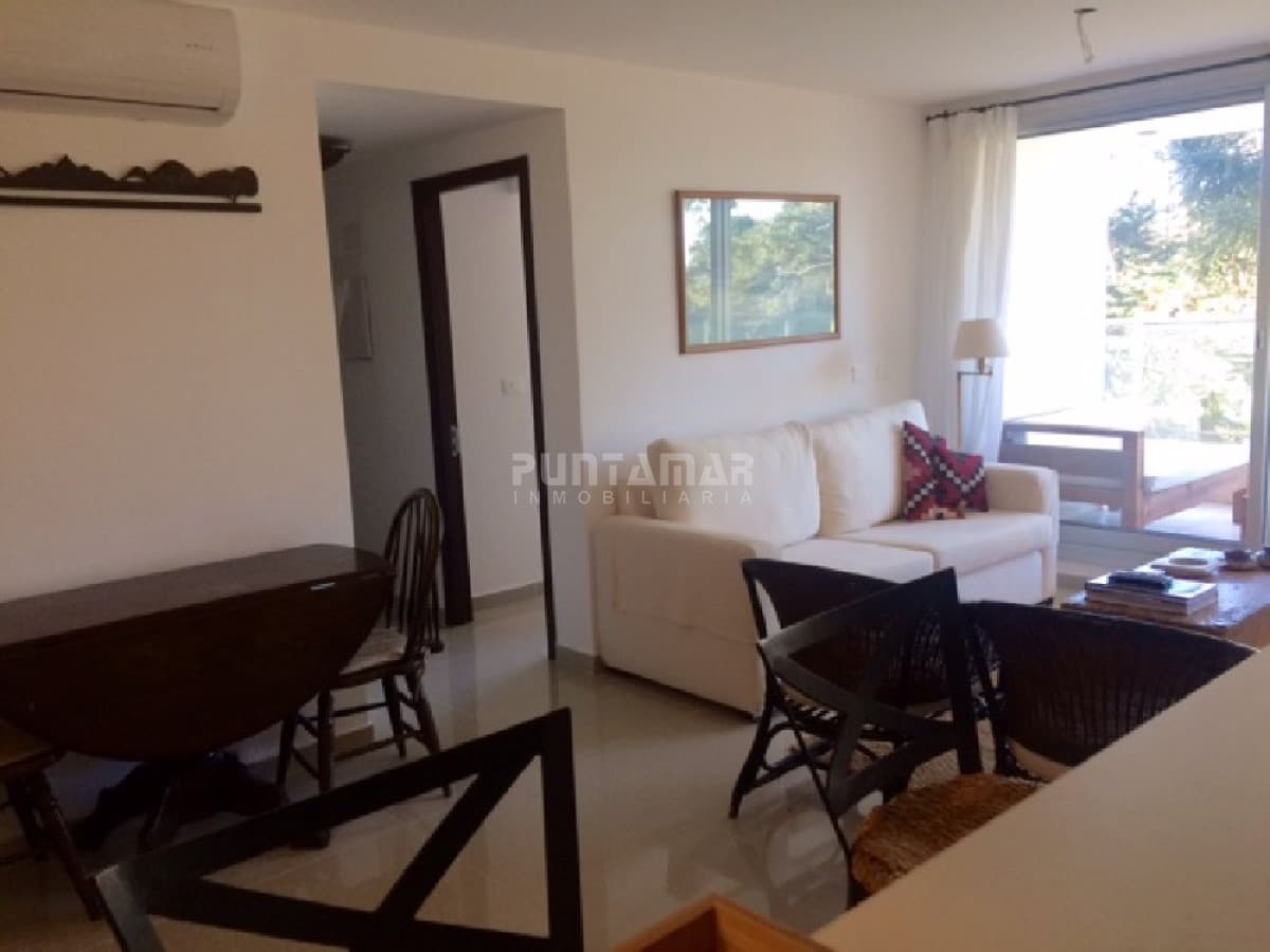 Apartamento ID.210183 - DIVINO APARTAMENTO A ESTRENAR, DOS DORMITORIOS, DOS BAÑOS, COCINA MUY BIEN EQUIPADA Y TERRAZA CON VISTA AL BOSQUE Y PARRILLERO