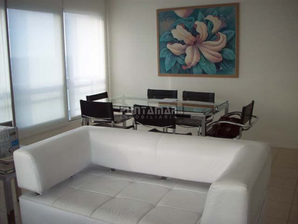 Apartamento en Roosevelt, 3 dormitorios *  -
