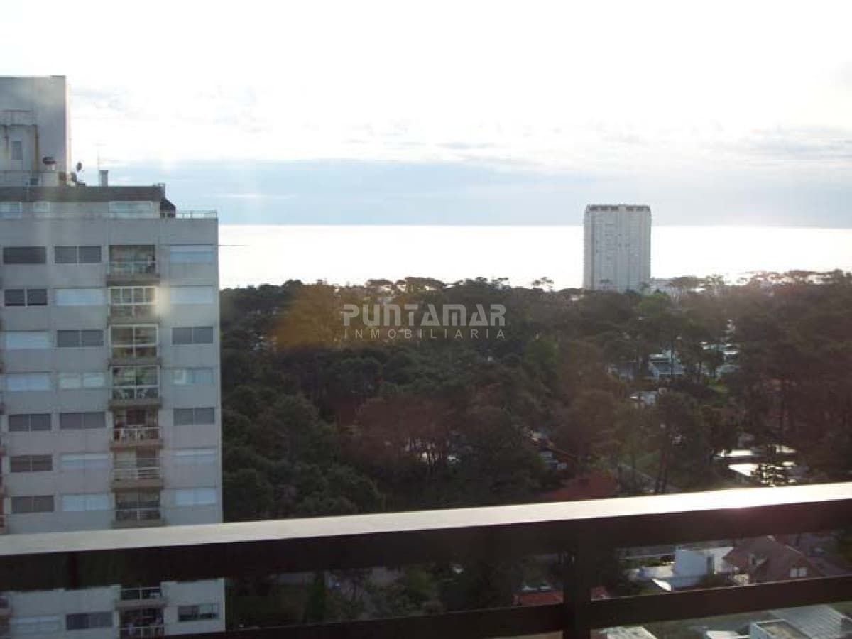 Apartamento en Roosevelt, 3 dormitorios *  -
