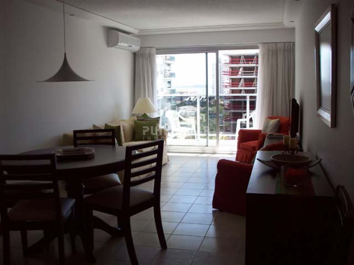 Alquiler Apartamento en Brava a 300 mts del mar  -