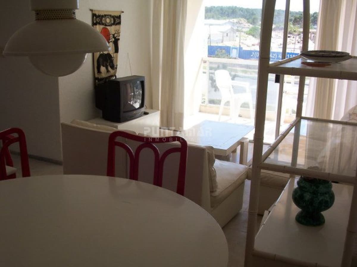 Apartamento en Brava, 2 dormitorios *  -