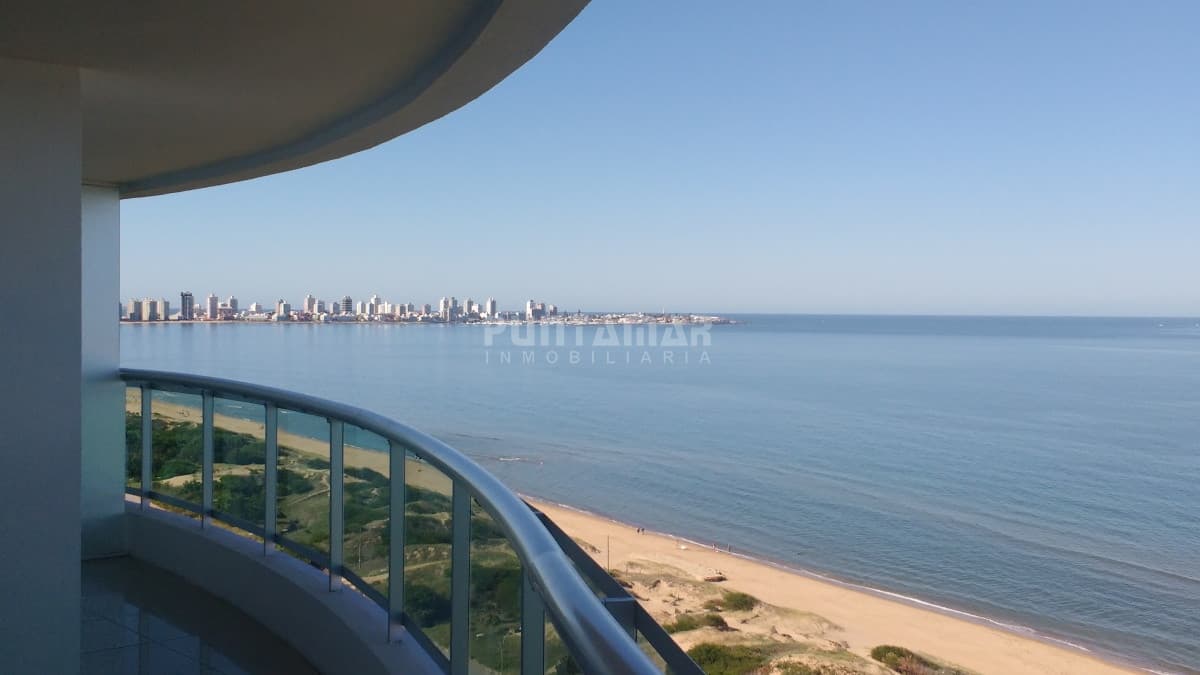 Apartamento en Mansa, 3 dormitorios   -