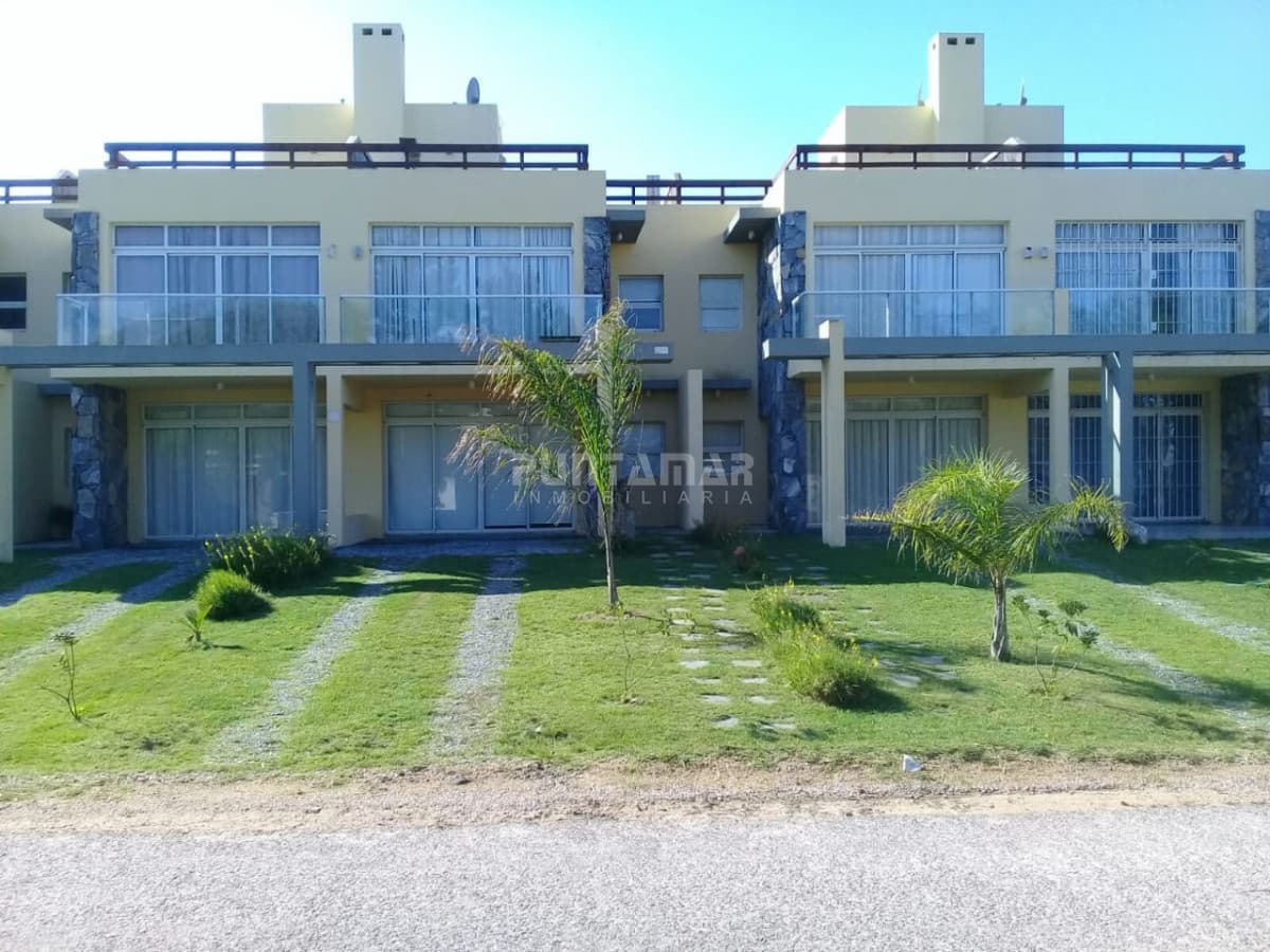 APARTAMENTO EN ALQUILER TEMPORADA ZONA DE MANANTIALES   -