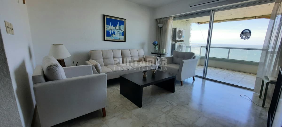 DEPARTAMENTO DE 3 DORMITORIOS CON VISTA AL MAR  -