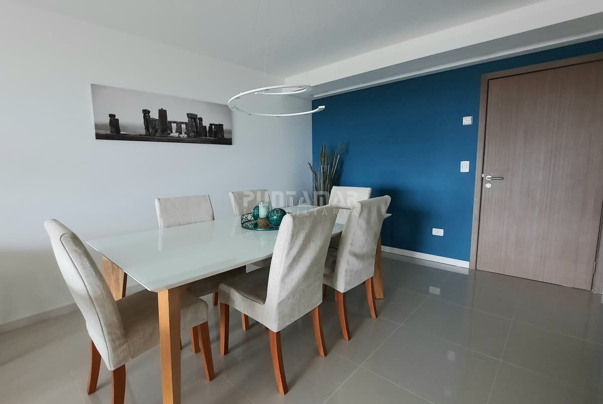 DEPARTAMENTO DE 3 DORMITORIOS EN EDIFICIO DE CATEGORIA   -