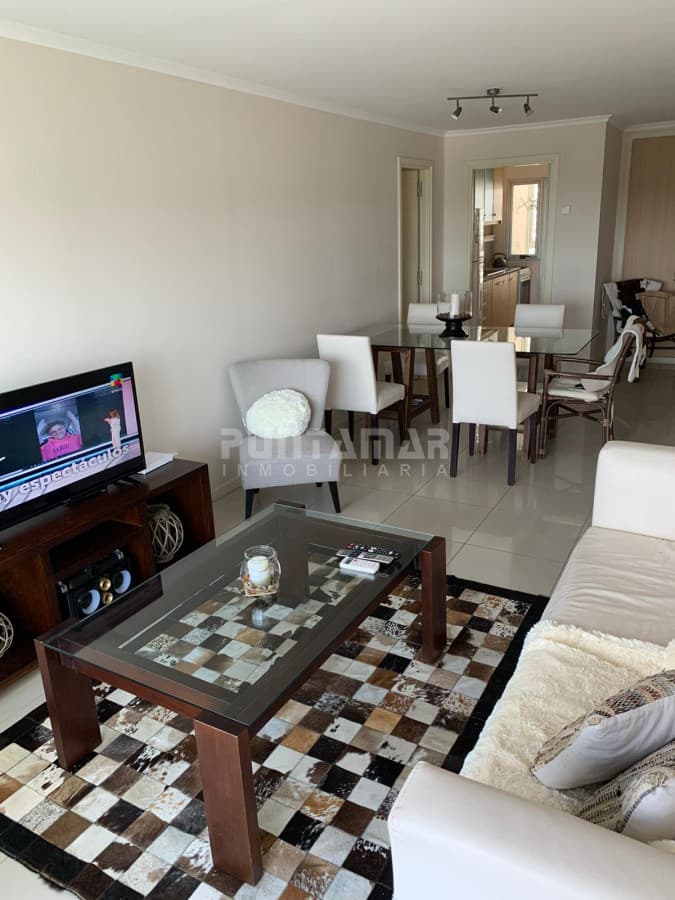 APARTAMENTO UBICADO EN EDIFICIO  CON TODOS LOS SERVICIOS.!!  -