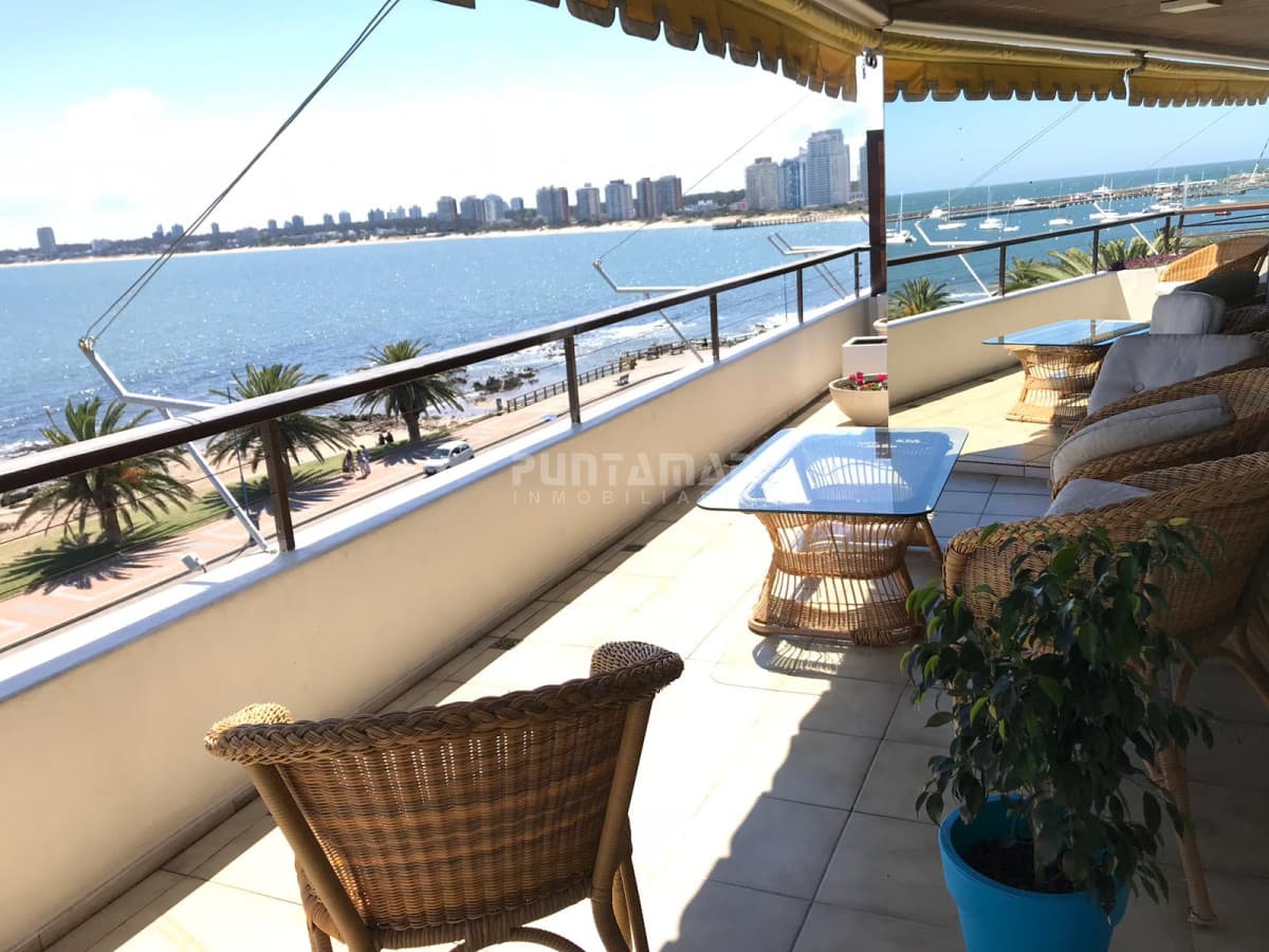 DIVINO PENTHOUSE EN PENINSULA FRENTE AL MAR , TERRAZA EXCLUSIVA CON PARRILLERO PROPIO, JACUZZI , PARA DISFRUTAR DE UNAS BUENAS VACACIONES.   -