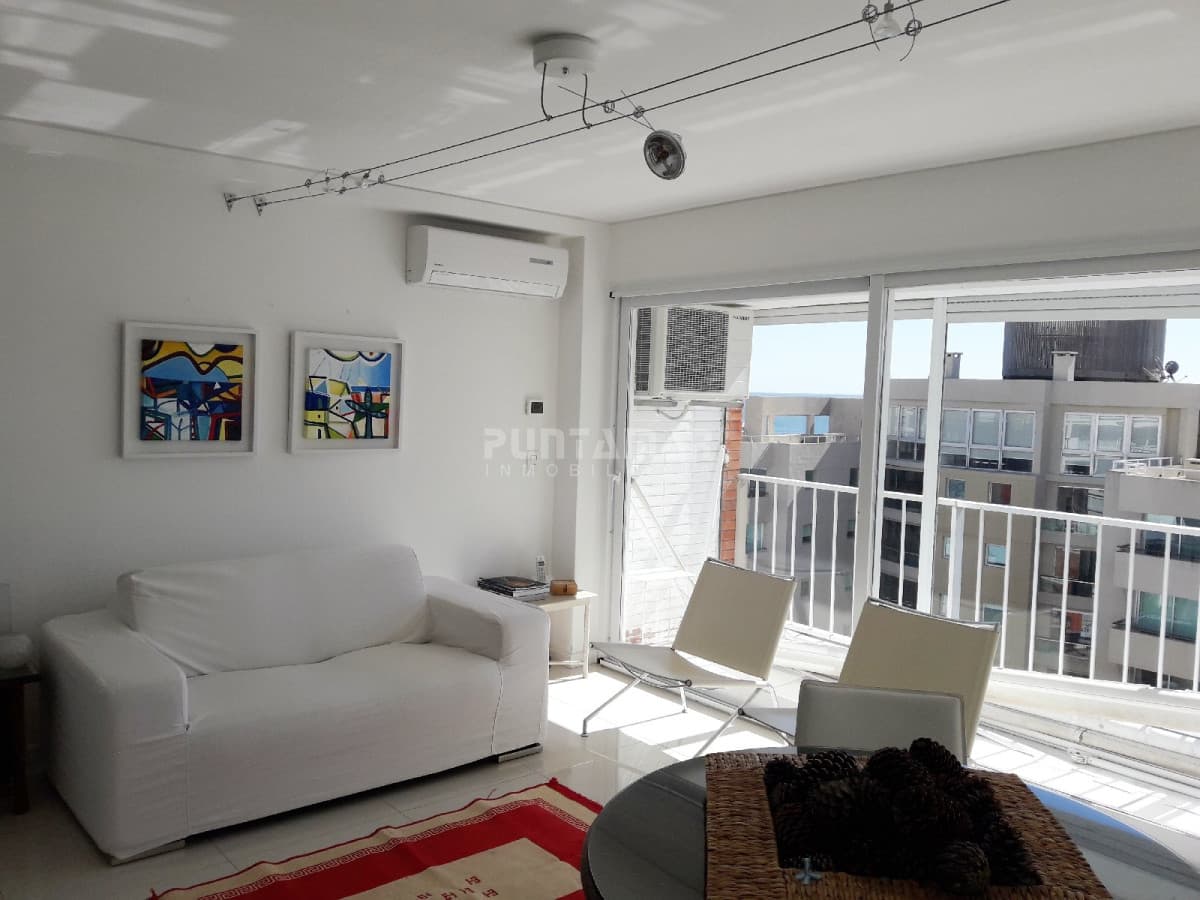 DIVINO APARTAMENTO EN ZONA DE PENINSULA, TERRAZA CON UNA VISTA INCREIBLE Y MUY LUMINOSO, A PASOS DEL PUERTO Y PLAYA..!!!  -