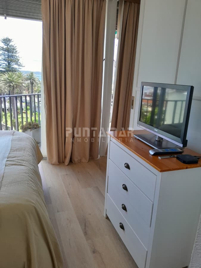 DEPARTAMENTO DE 1 DORMITORIO EN LA PENINSULA  -