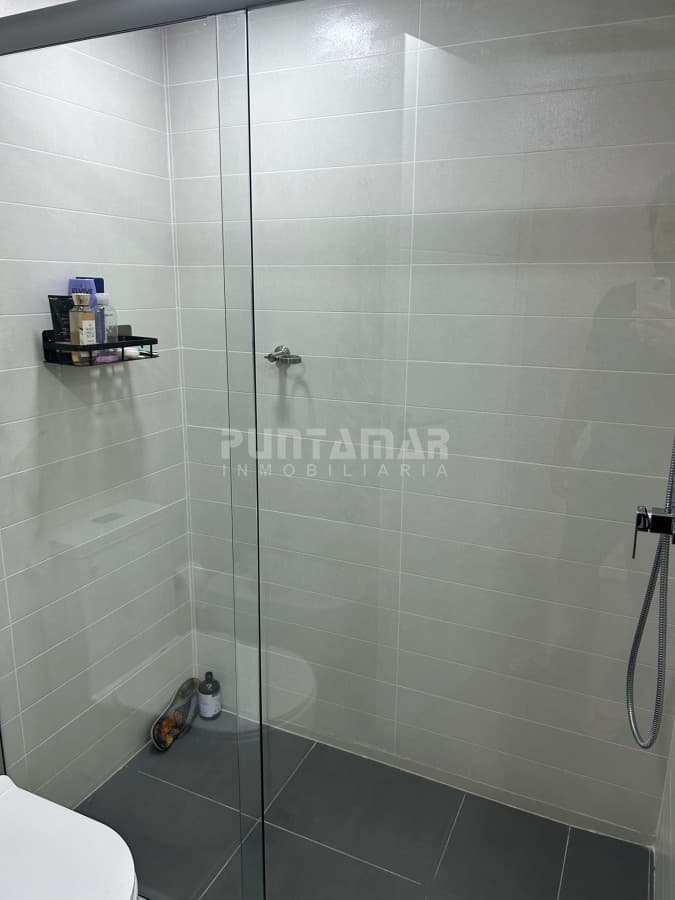 Departamento en alquiler edificio Bonaire, frente a Playa Brava, Península  -