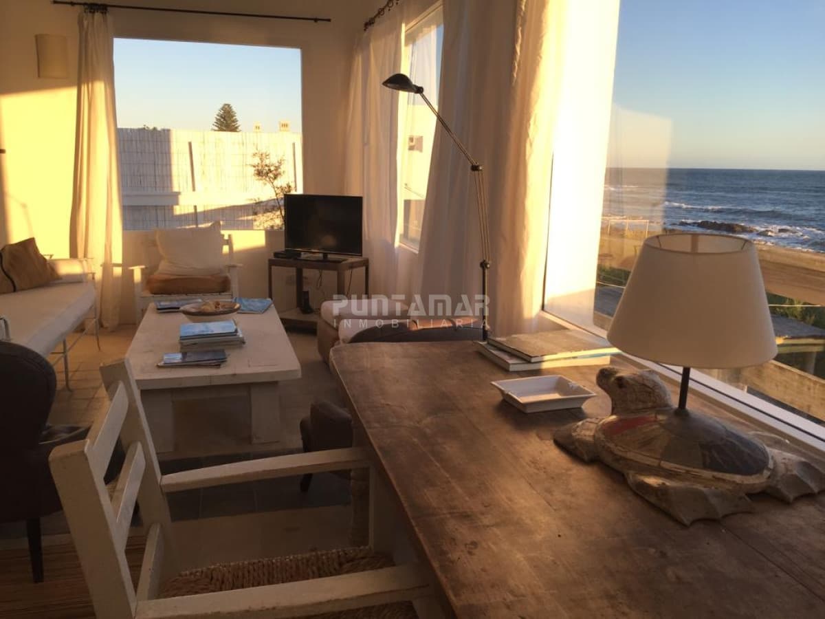 ALQUILER 3 DORMITORIOS APARTAMENTO PRIMERA LINEA LA BARRA  -