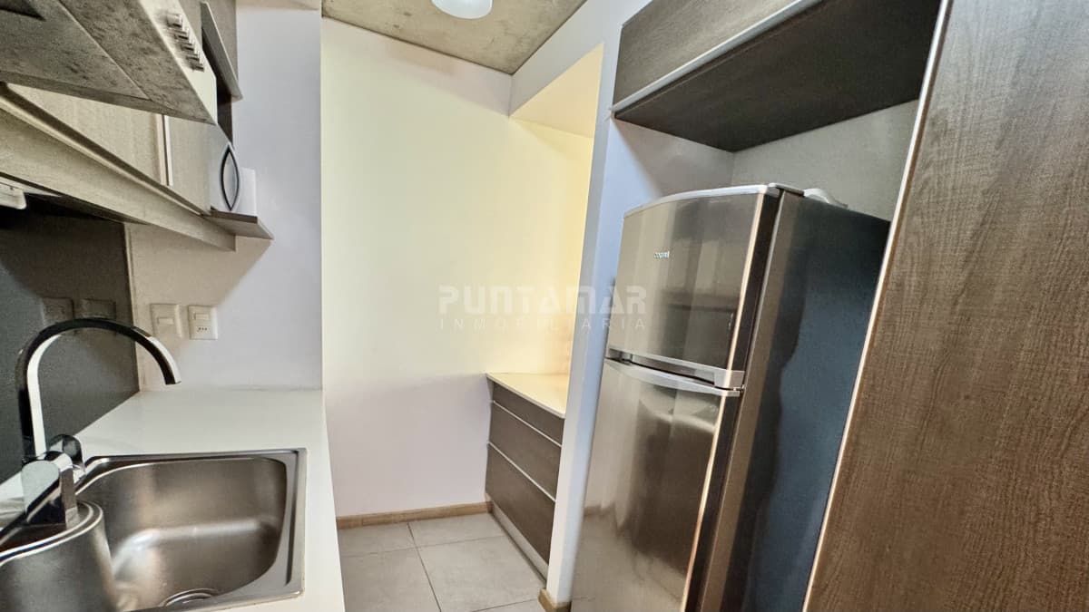 ALQUILER APARTAMENTO DE UN DORMITORIO EN EDIFICIO DE DISEÑO   -