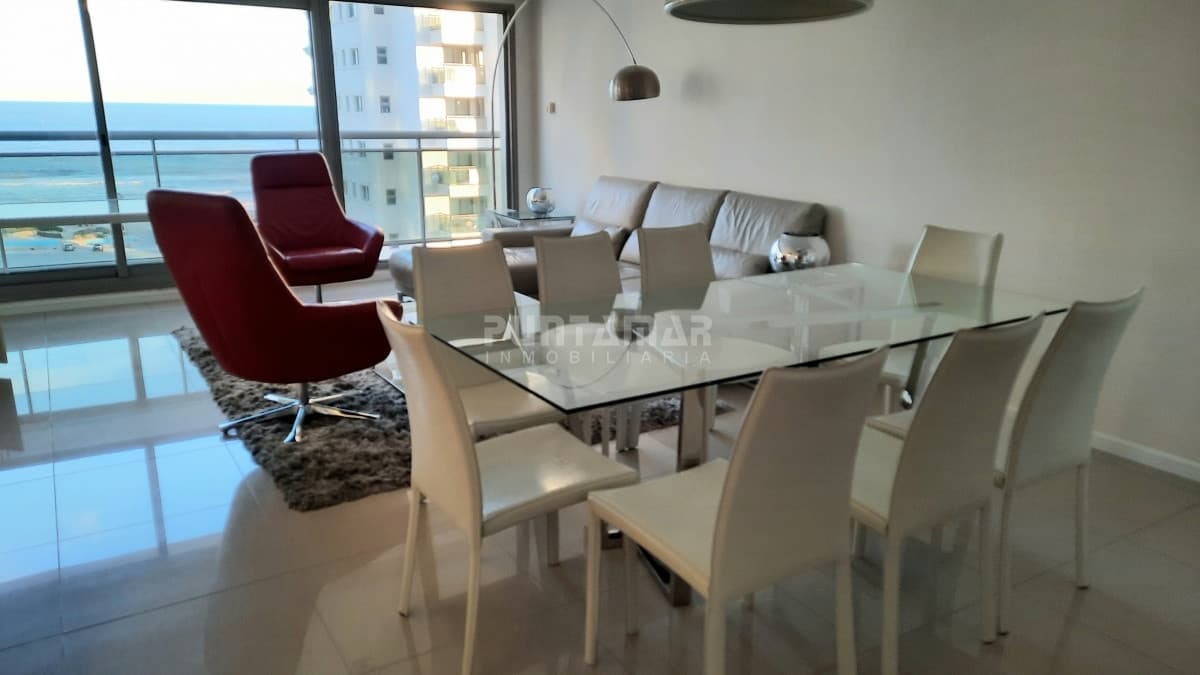 Departamento de 3 dormitorios en suite en Edificio de gran categoria  -