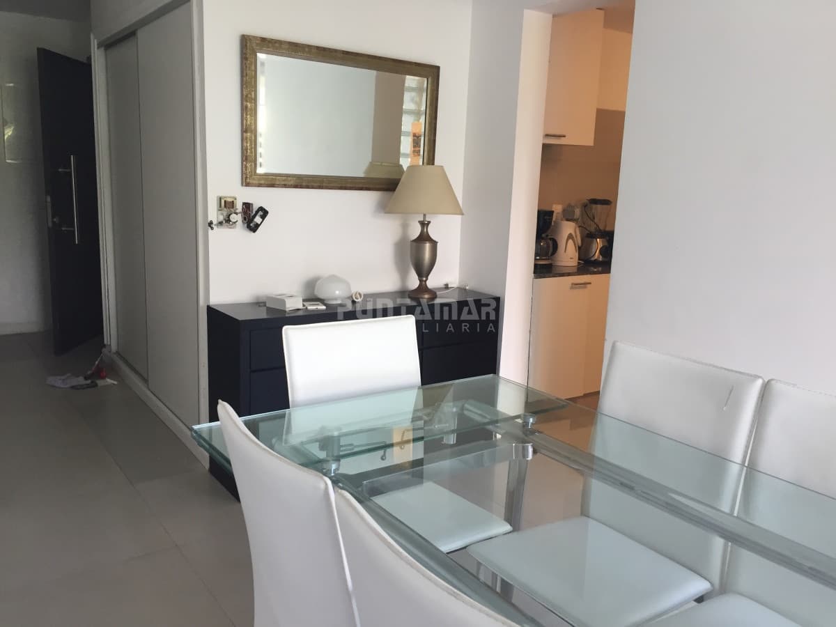 Apartamento en La Barra, 3 dormitorios *  -