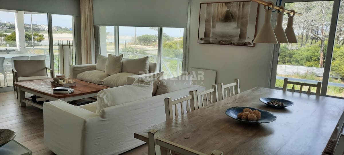 Apartamento ID.213396 - IMPORTANTE DEPARTAMENTO EN RINCON DEL INDIO, A PASOS DE LA BARRA