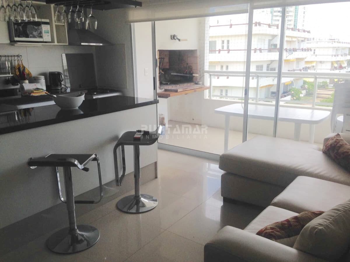 Apartamento en Aidy Grill, 2 dormitorios *  -