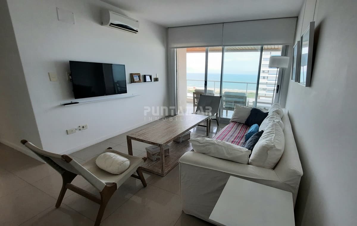 DEPARTAMENTO DE 2 DORMITORIOS CON VISTA AL MAR  -