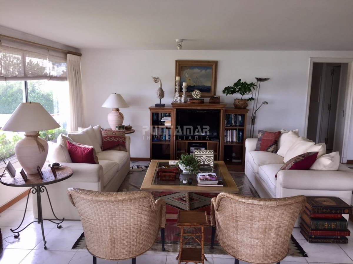 ALQUILER HERMOSO DEPTO 3 DORMÍS  EN PLAYA BRAVA   -