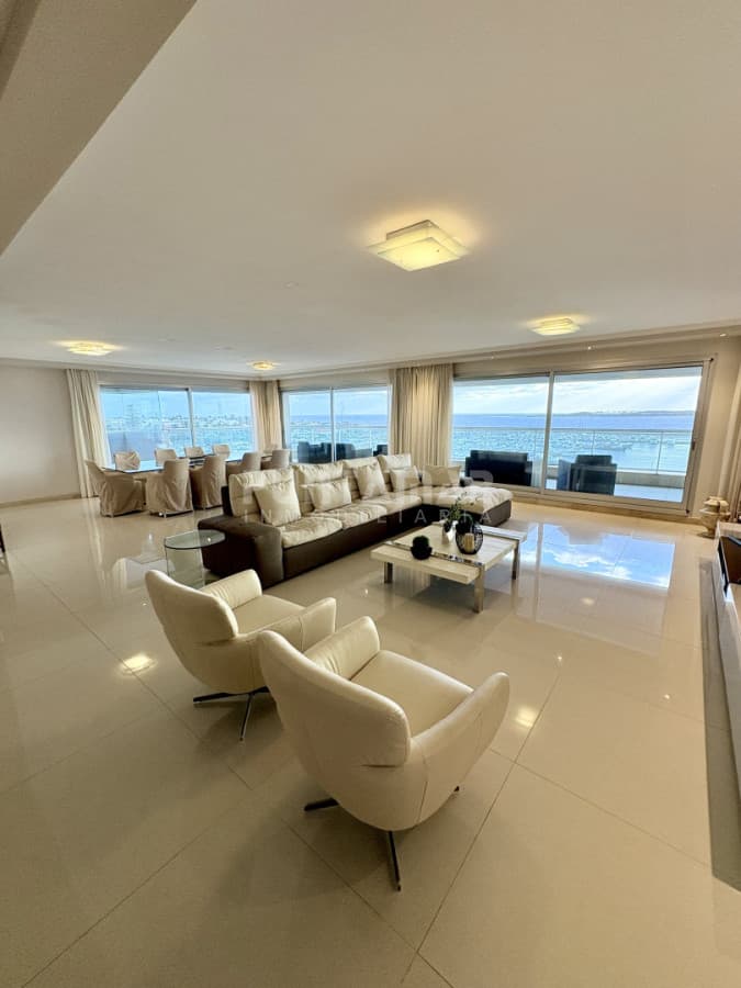 Apartamento ID.213900 - EXCELENTE PENTHOUSE EN EL PUERTO DE PUNTA DEL ESTE.