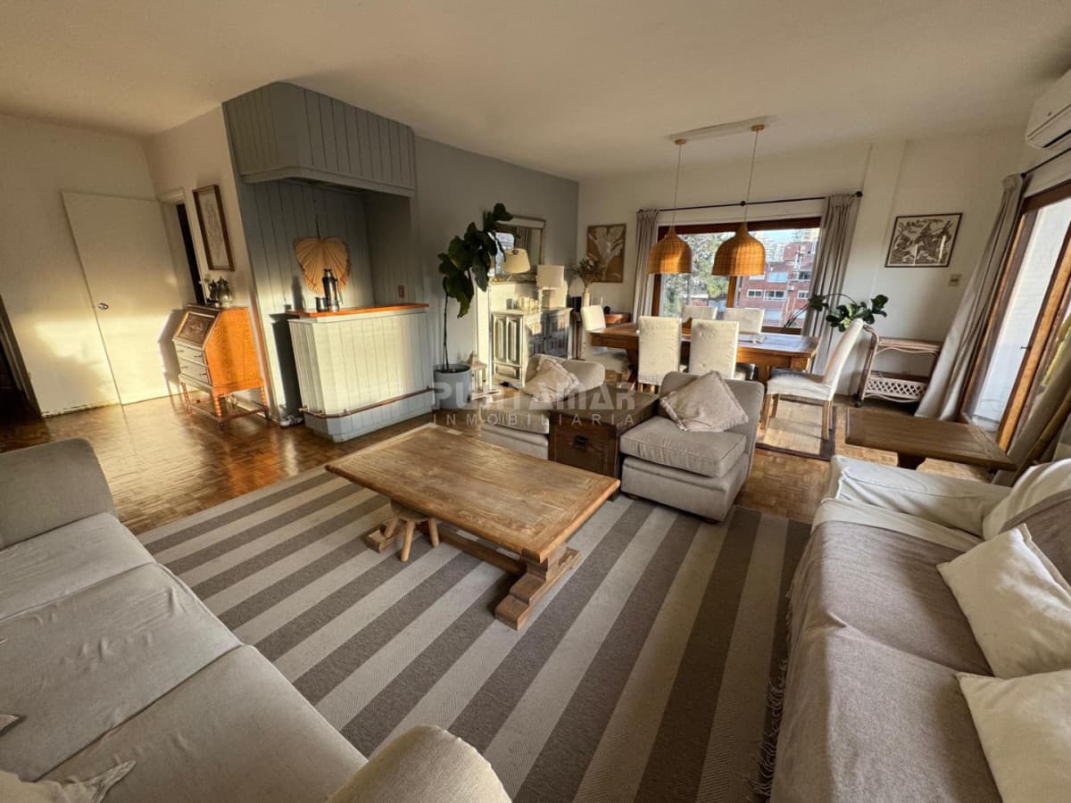 Apartamento ID.213910 - VENTA AMPLIO APTO EN PUNTA DEL ESTE 3 DORMITORIOS