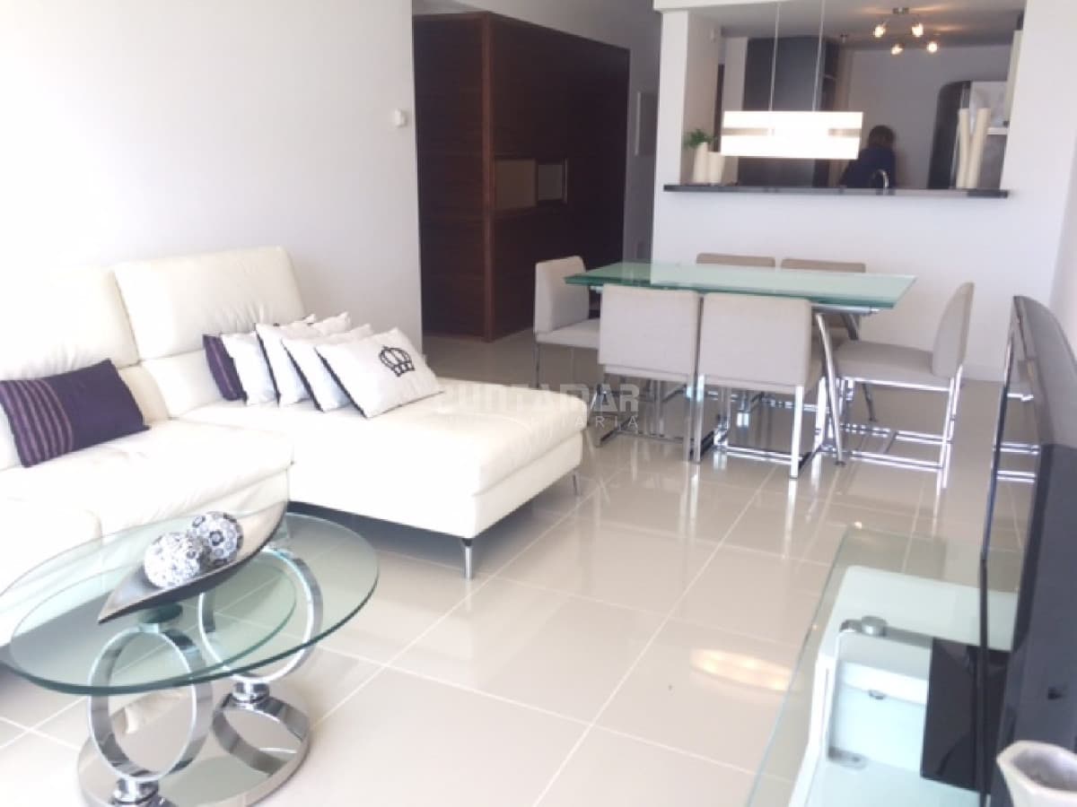 ALQUILER DEPARTAMENTO 3 DORMITORIOS EN PUNTA DEL ESTE  -
