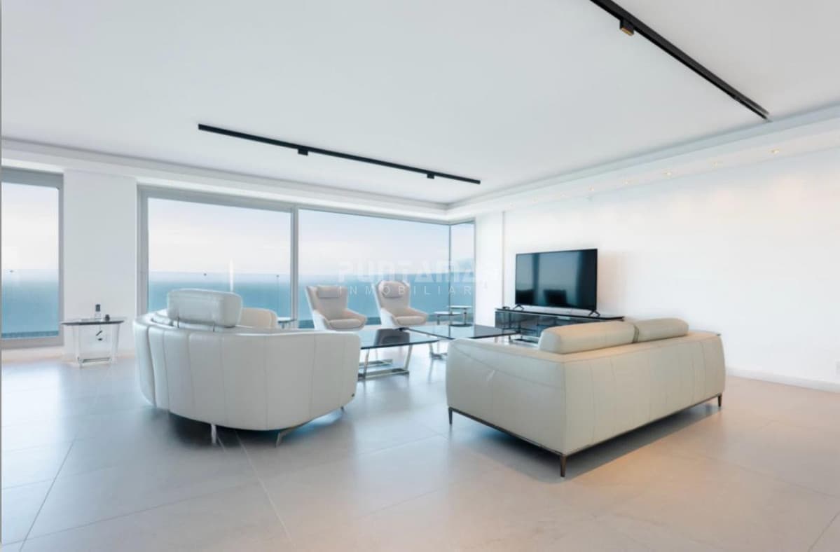 Apartamento ID.213859 - EXCLUSIVO ÚLTIMO PISO EN LE PARC III