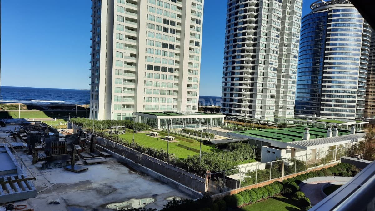 Apartamento ID.212222 - DEPARTAMENTO EN EDIFICIO DE CATEGORIA CON VISTA AL MAR