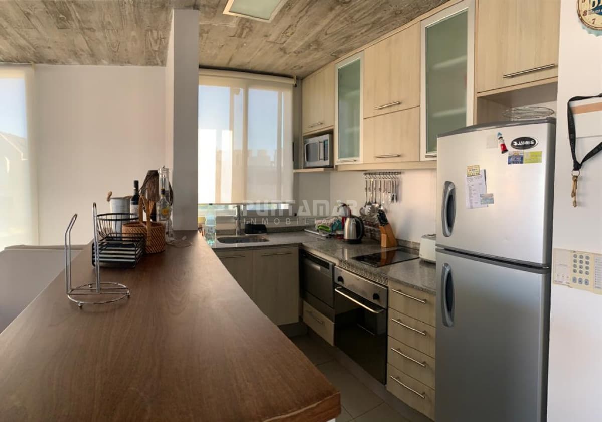 Apartamento ID.212752 - VENTA APARTAMENTO DE 3 DORMITORIOS A PASOS DE MONTOYA , 3 NIVELES, CON INCREIBLES VISTAS AL MAR