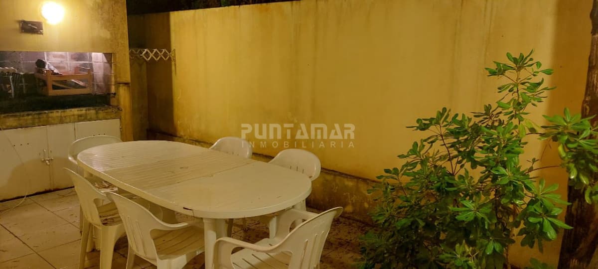 APARTAMENTO CASA EN ALQUILER MANANTIALES   -