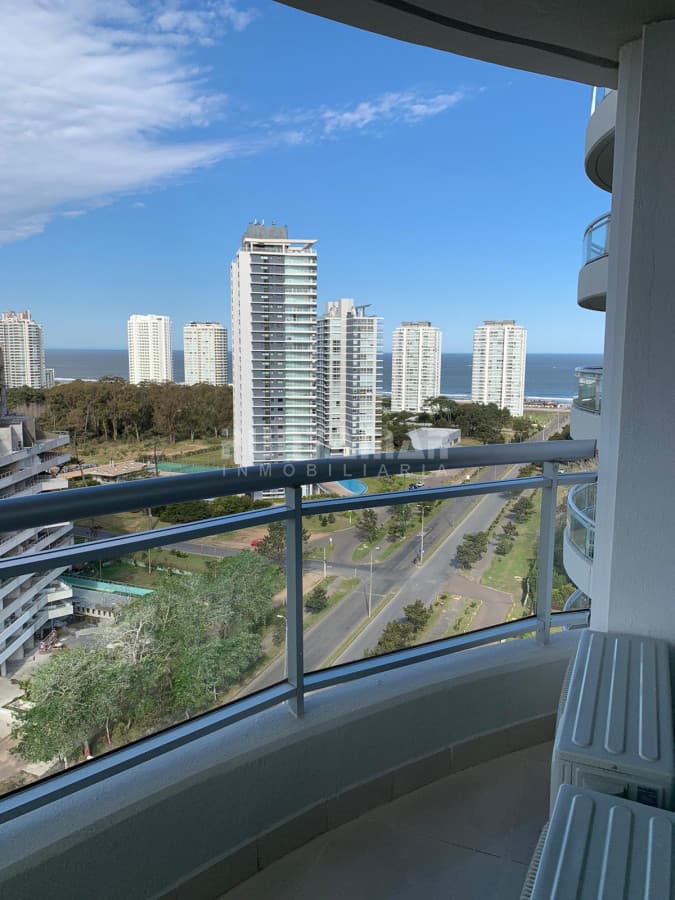 APARTAMENTO UBICADO EN EDIFICIO  CON TODOS LOS SERVICIOS.!!  -