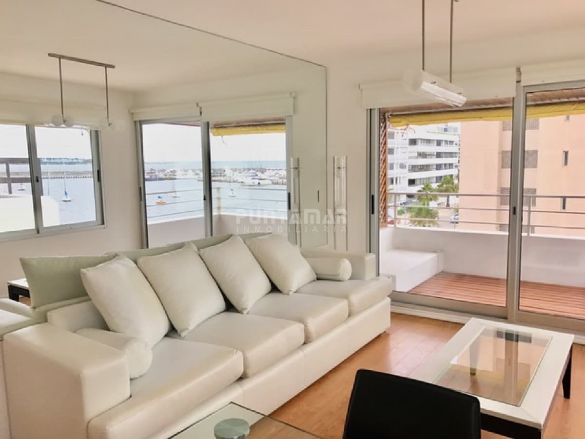Apartamento ID.1351 - Reciclado en venta, vista al puerto