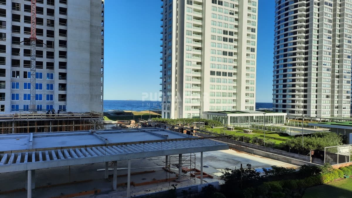 DEPARTAMENTO DE 3 DORMITORIOS EN EDIFICIO DE CATEGORIA   -