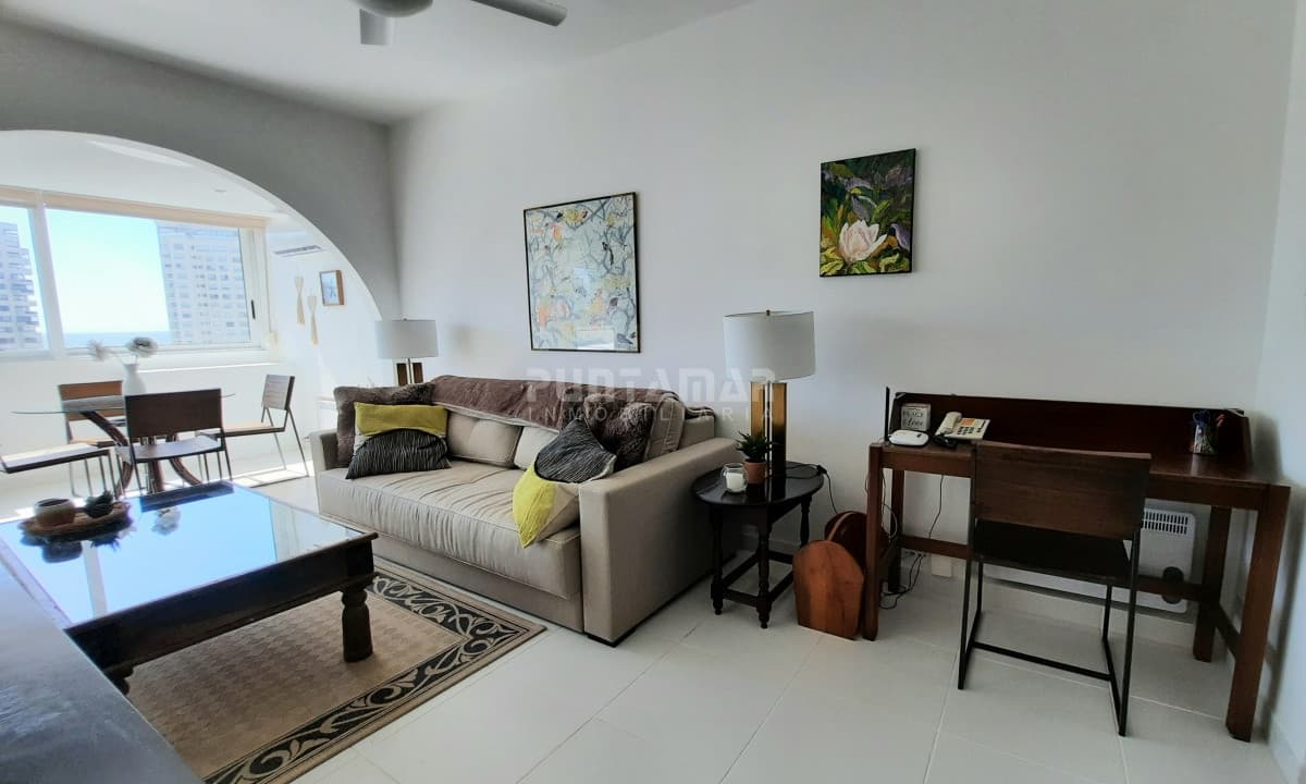 DEPARTAMENTO DE 2 DORMITORIOS EN PARADA 1 DE LA MANSA   -