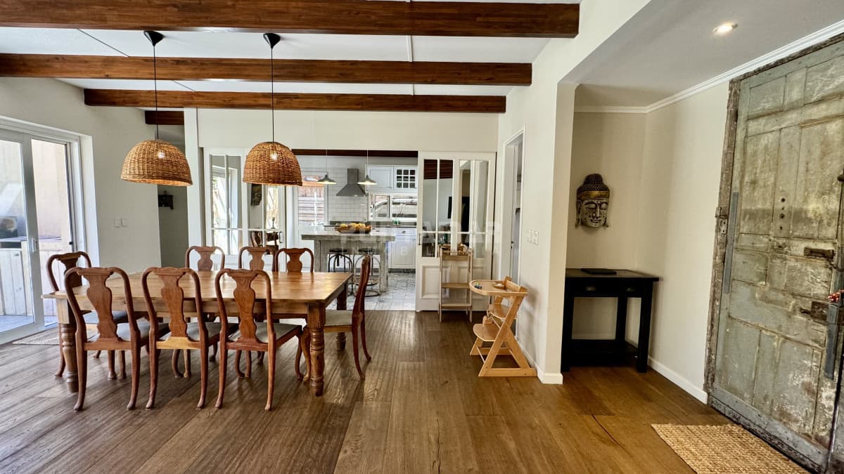 ESPECTACULAR CASA DE 4 DORMITORIOS EN SUITE EN BARRIO PRIVADO DE PUNTA DEL ESTE  -