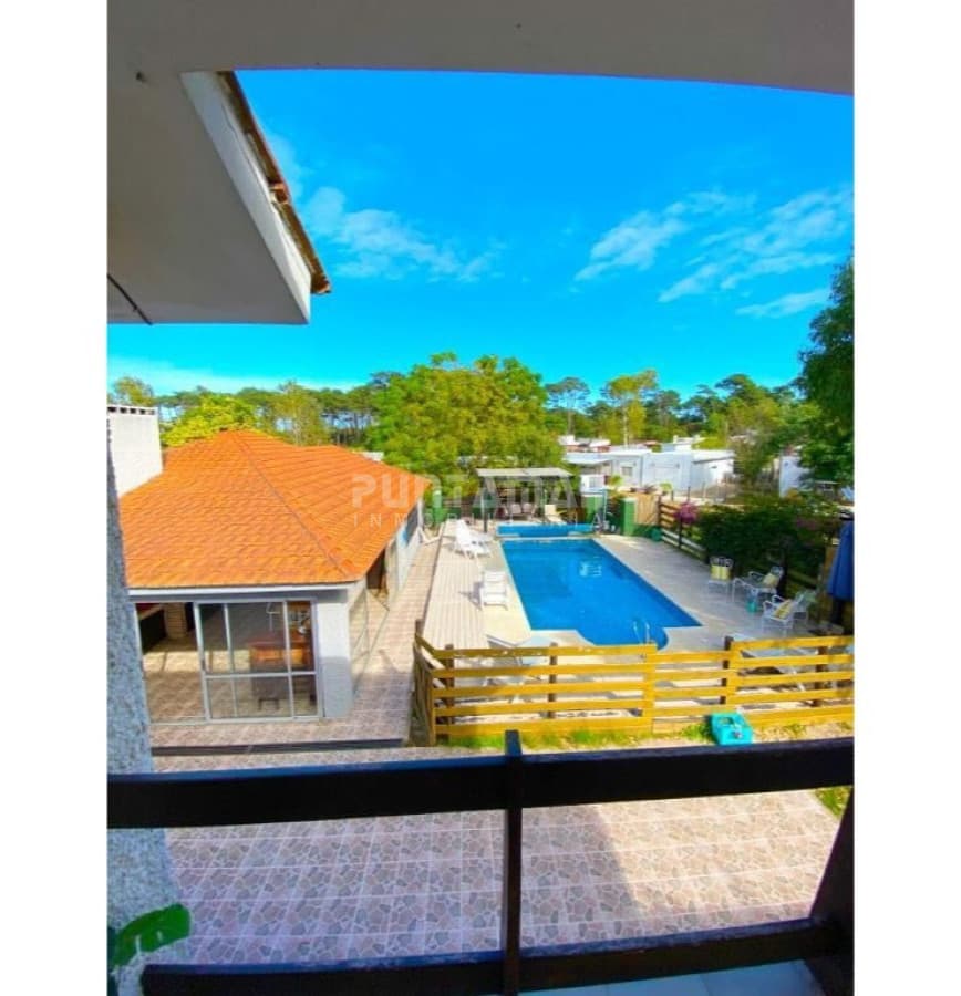 Casa ID.213852 - CASA DE 2 PLANTAS CON PISCINA