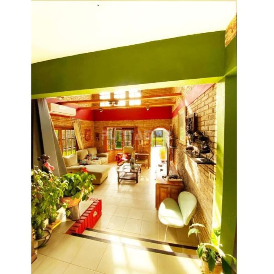 Casa ID.213852 - CASA DE 2 PLANTAS CON PISCINA