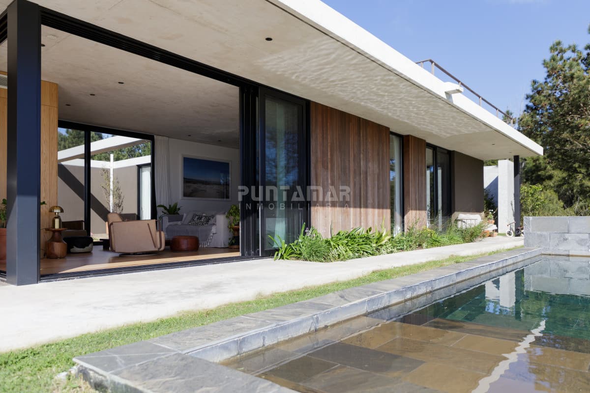 Casa en alquiler en Pueblo Mio  -