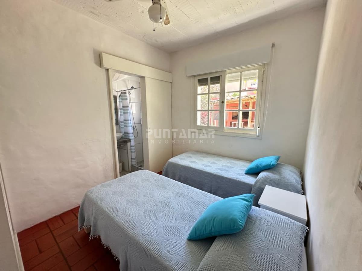 ALQUILER DE CASA   3 DORMITORIOS EN LA BARRA   -