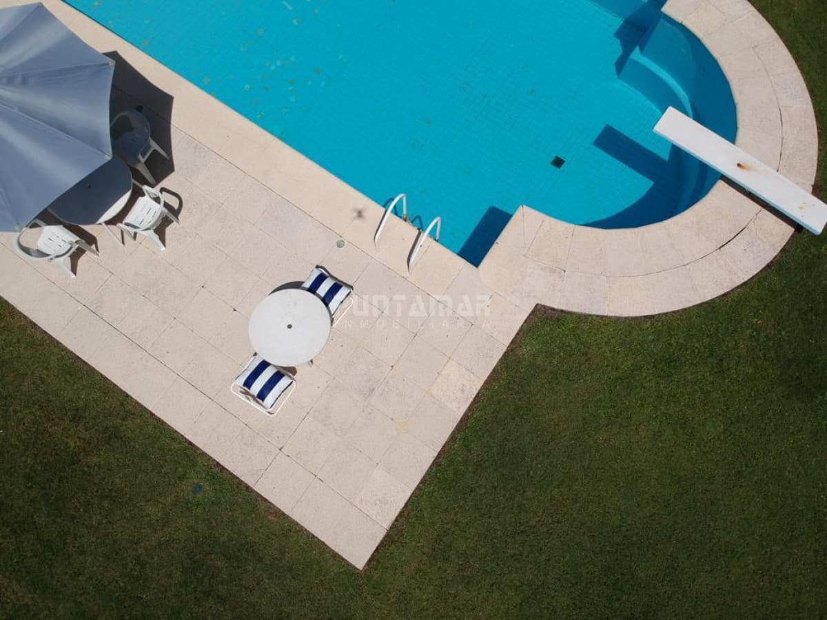 Casa en alquiler con piscina en Lugano   -