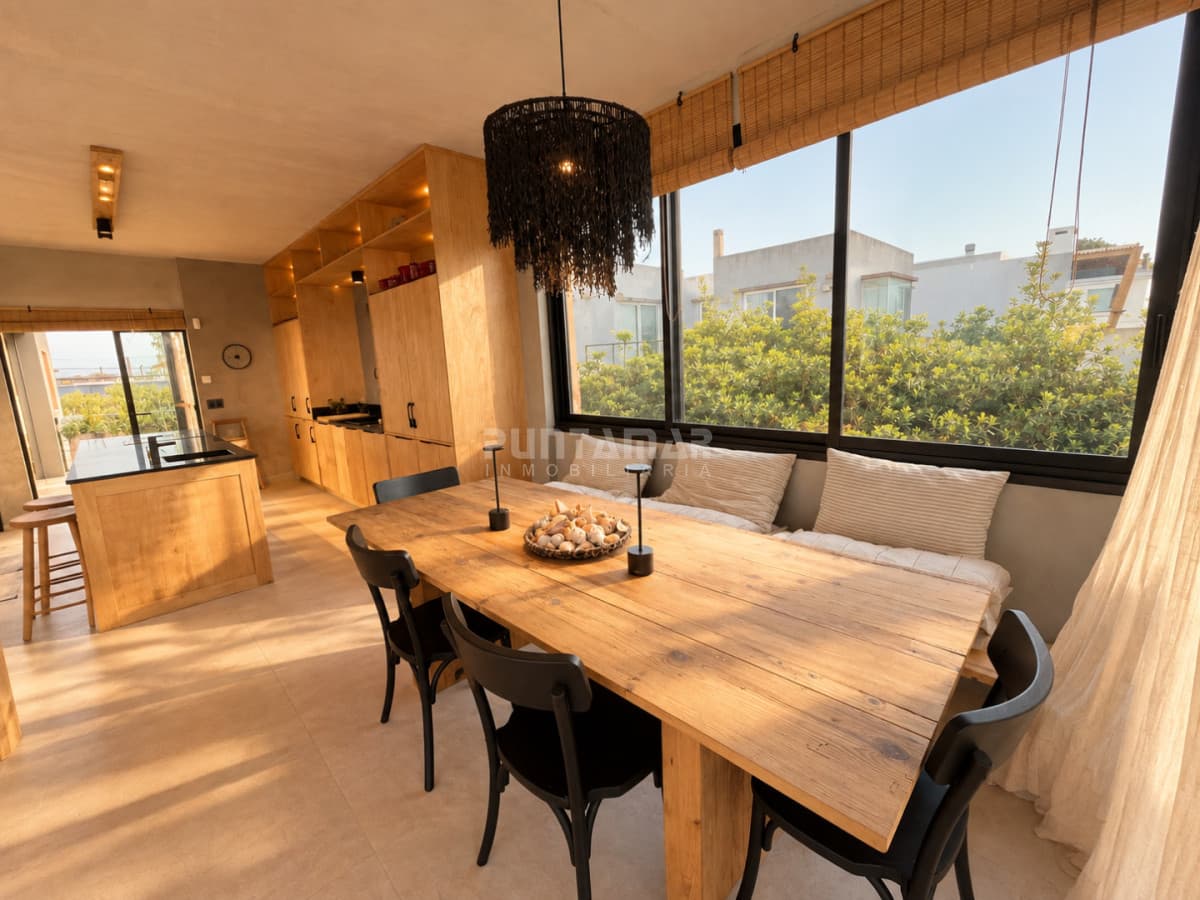 ALQUILER CASA CON VISTA AL MAR, PISCINA Y 3 DORM EN EL CHORRO  -