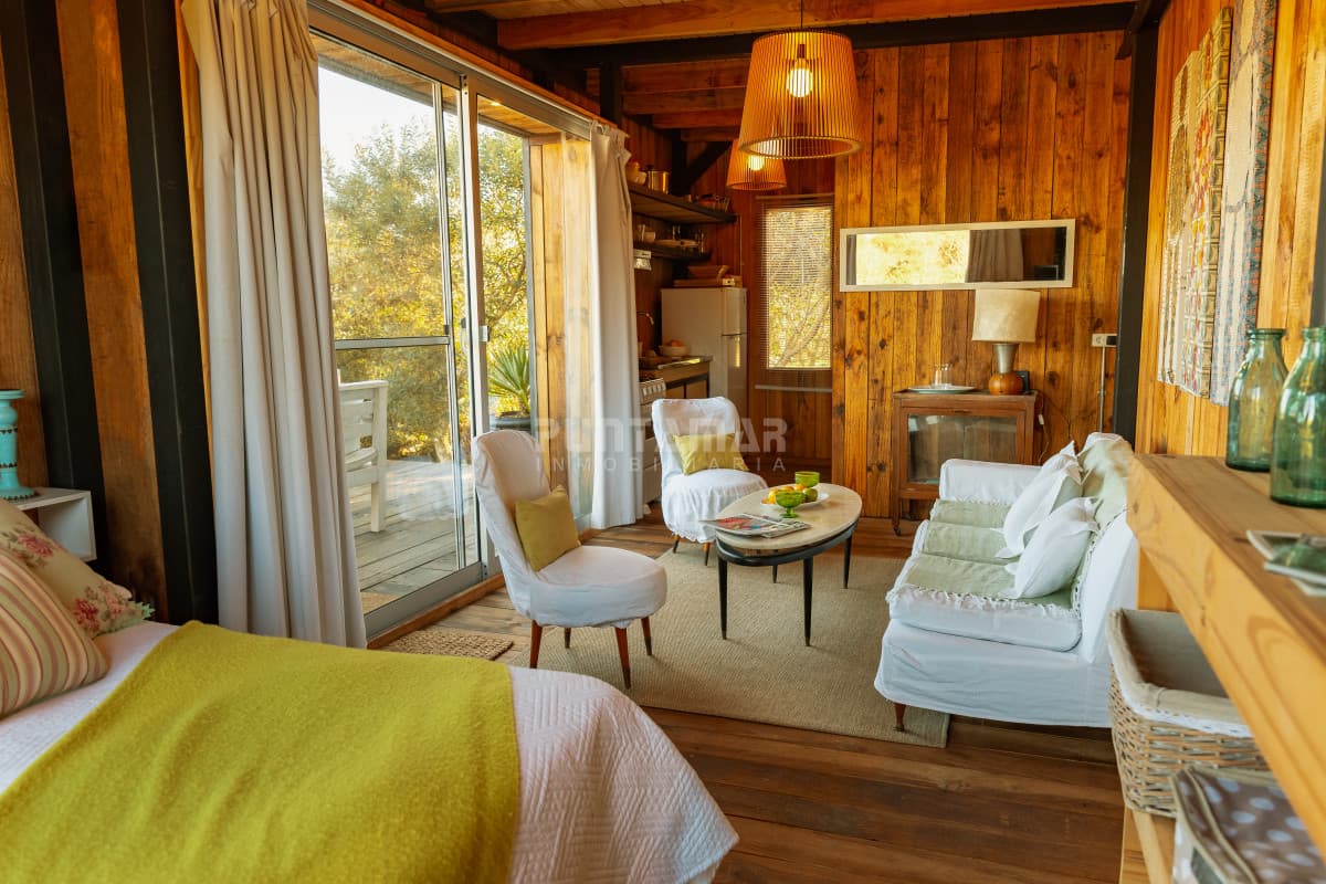 HERMOSA CASA A METROS DEL MAR Y LA LAGUNA DE JOSE IGNACIO  -