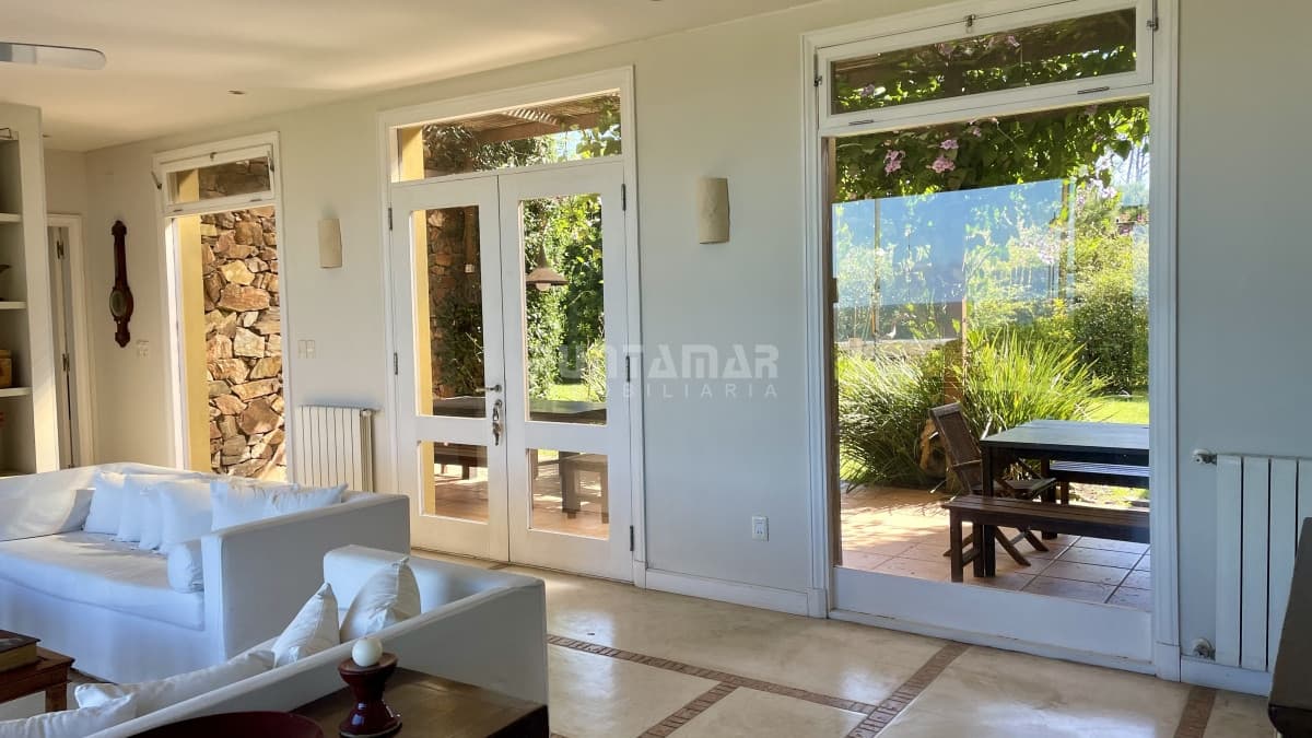 Casa ID.210794 - CASA 5 DORMITORIOS VISTA AL MAR EN BARRIO CERRADO LAGUNA BLANCA