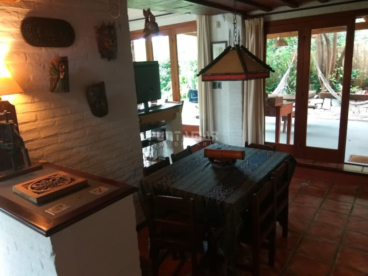 CALIDA CASA EN SAN RAFAEL ALQUILER A METROS DEL MAR  -