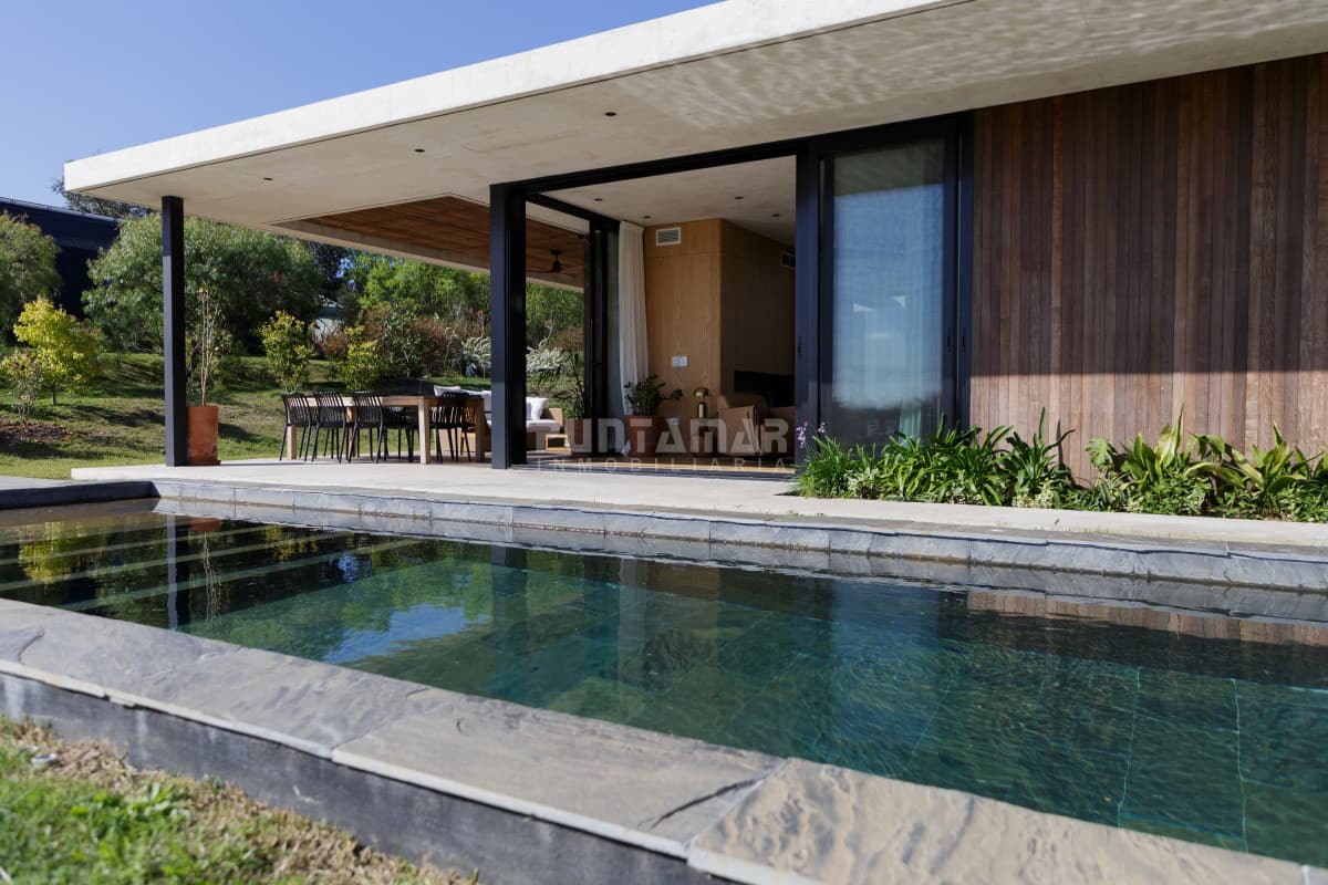 Casa en alquiler en Pueblo Mio  -