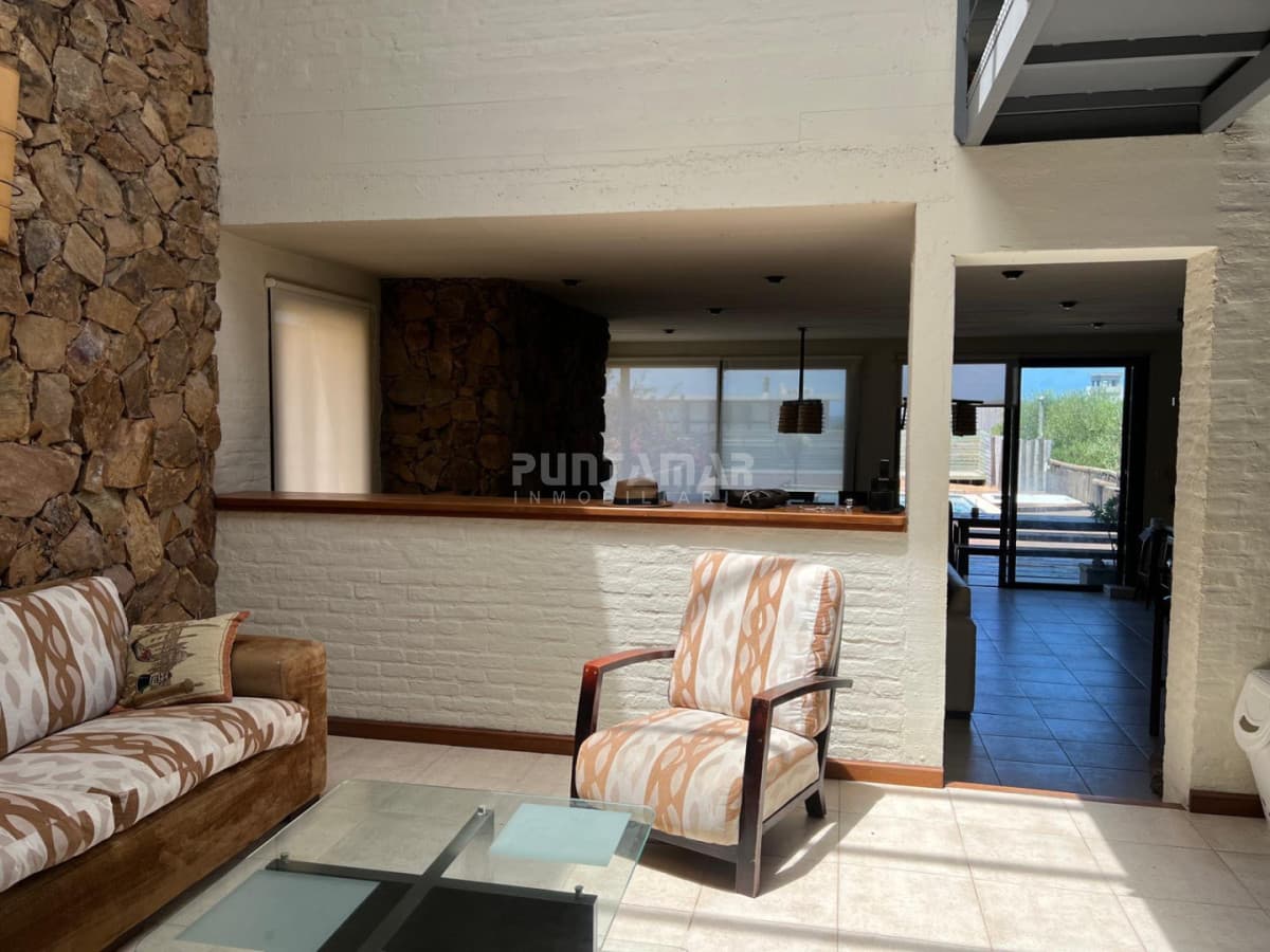 ALQUILER CASA MONTOYA DE 6 DORM CON VISTA AL MAR Y PISCINA  -