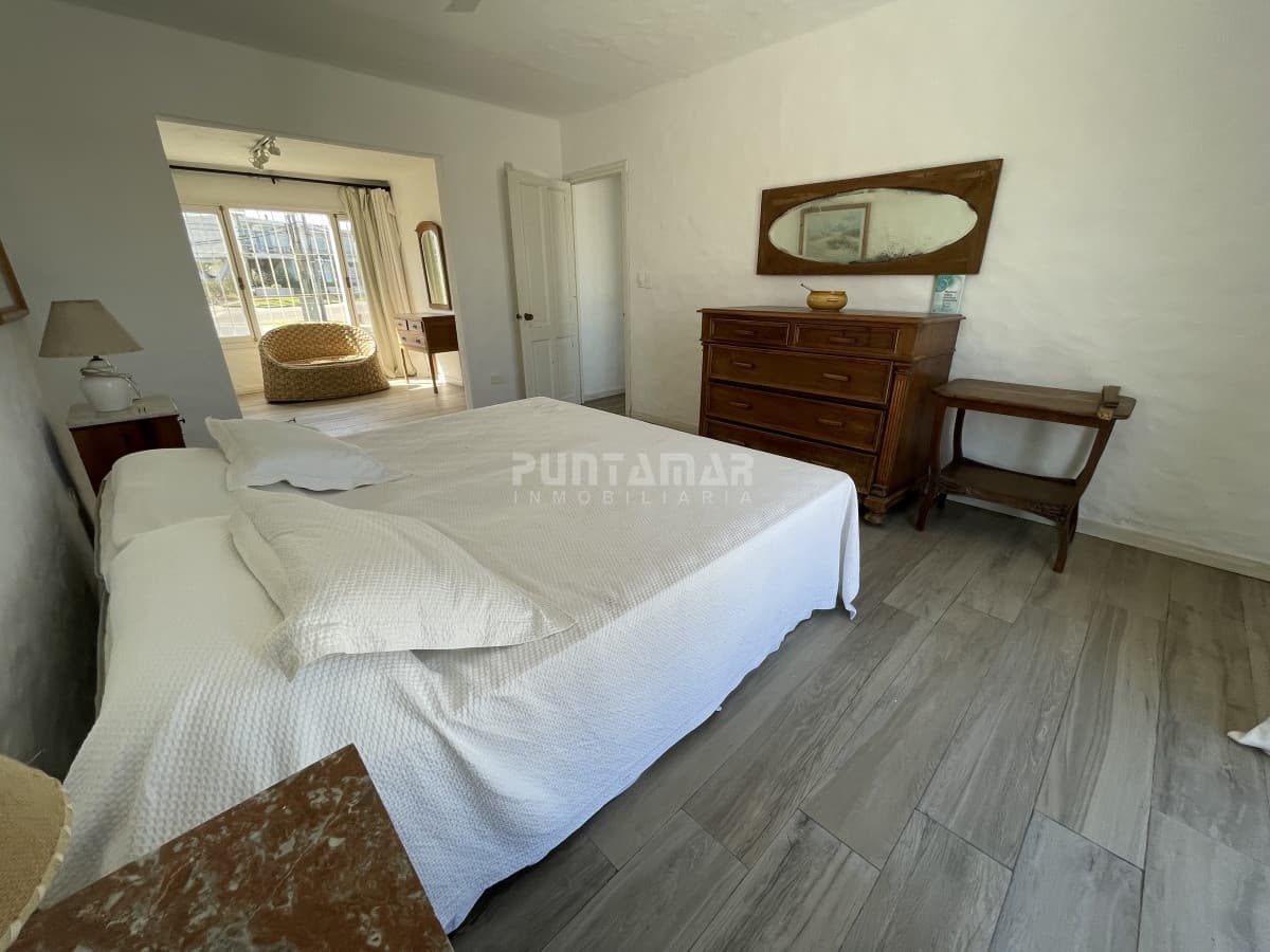 ALQUILER CASA 3 DORMITORIOS MAS DEPENDENCIA EN LA POSTA DEL CANGREJO  -