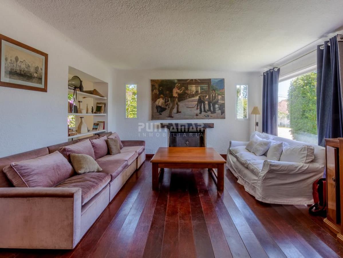 CERCA DE LA PLAYA, CASA A LA VENTA EN EL  CORAZON DE LA BARRA   -