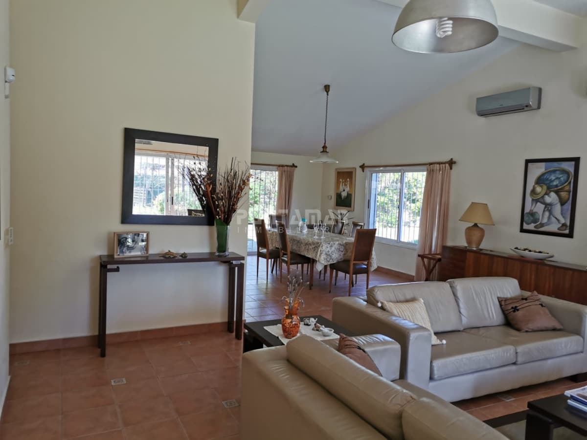 Casa ID.210347 - Casa de 4 dormitorios en Playa Mansa , Punta del Este